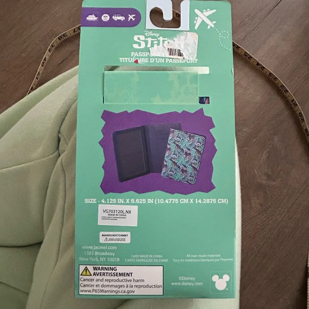 Disney Stitch Tropical Leaf Passport Cover - Picture 3 of 3